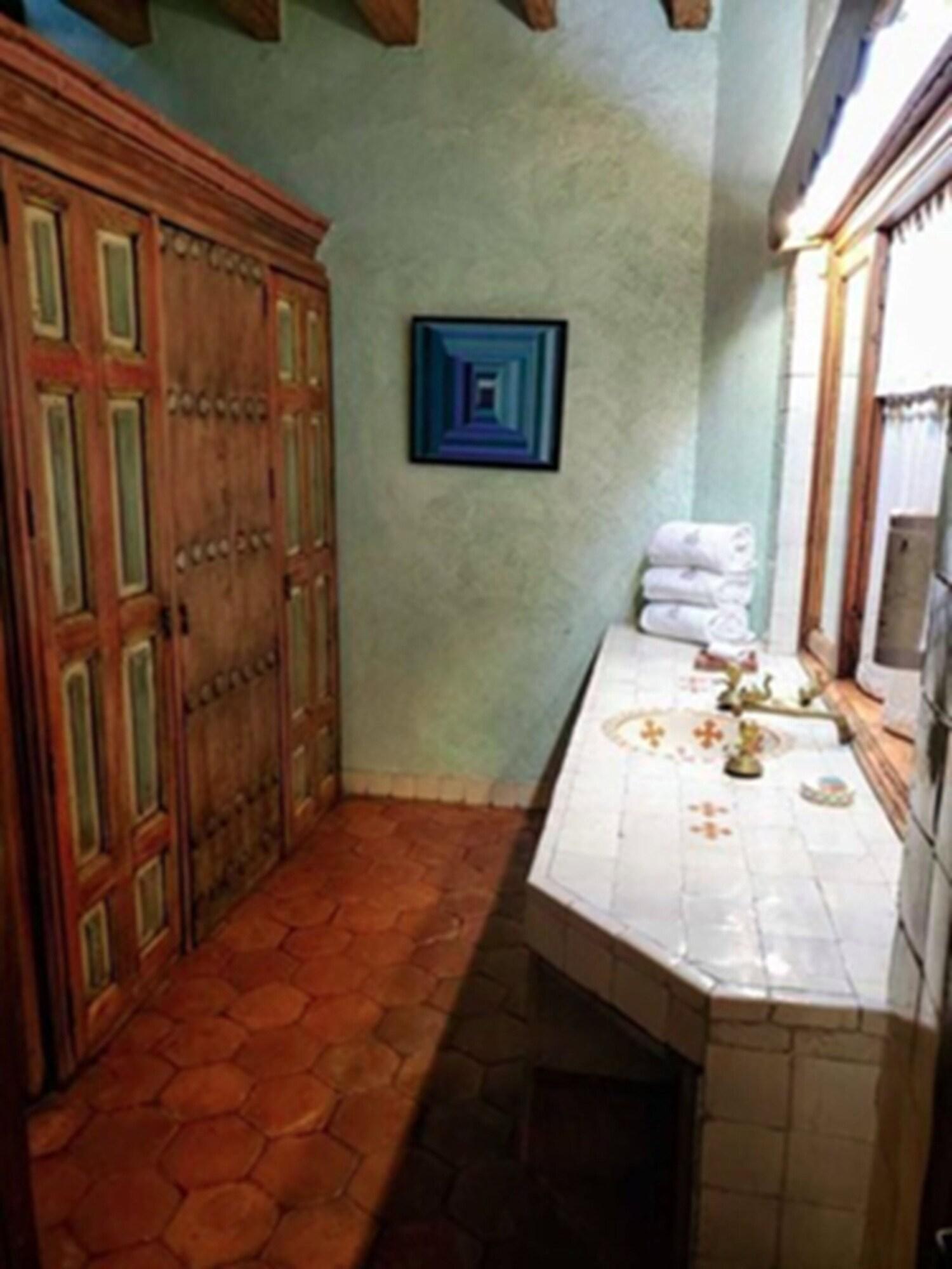 La Joyita Cuernavaca (Adults Only) Ξενοδοχείο Εξωτερικό φωτογραφία